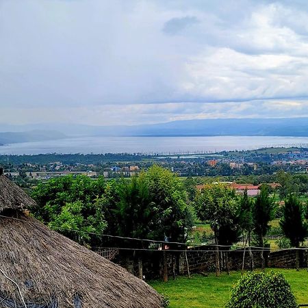 Apex Resort Nakuru Exteriör bild
