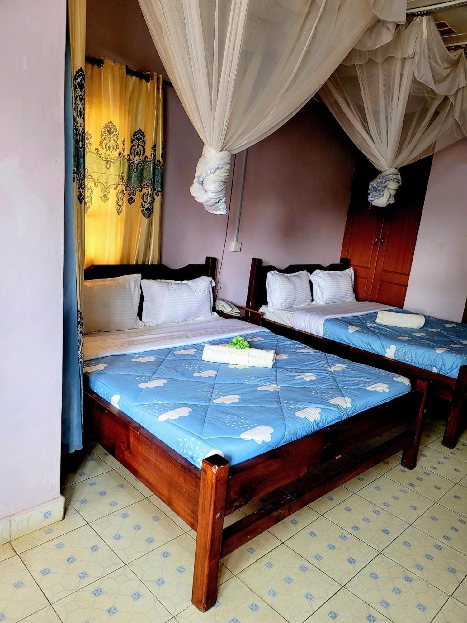 Apex Resort Nakuru Exteriör bild