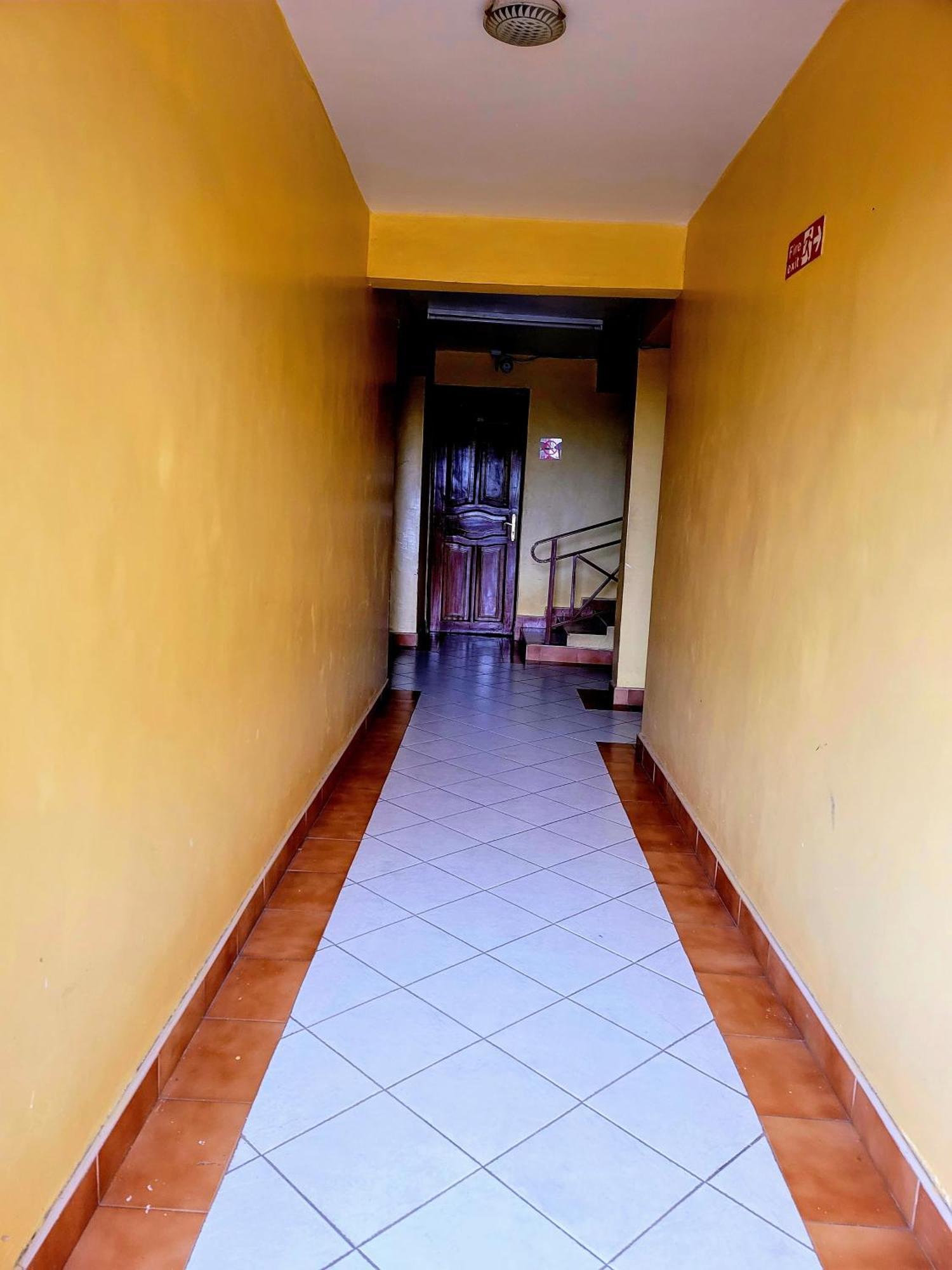 Apex Resort Nakuru Exteriör bild