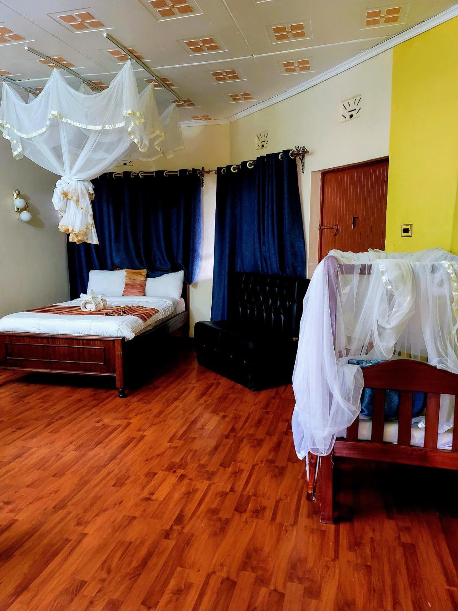 Apex Resort Nakuru Exteriör bild
